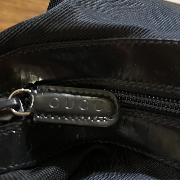 GUCCI  VINTAGE Navy Sholder/crossbody’s bag made out of nylon. - Picture 4 of 12